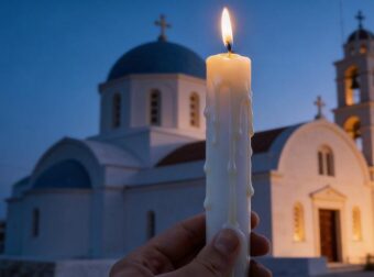 Έτσι θα κάνετε τη λαμπάδα σας να μην στάζει το βράδυ της Ανάστασης – Αυτό δεν σας το έχουν πει!