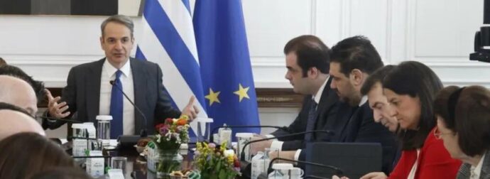 ΜΟΛΙΣ ΕΣΚΑΣΕ: ΑΥΤΟΣ ΘΑ ΕΙΝΑΙ Ο ΝΕΟΣ ΑΡΧΗΓΟΣ ΤΗΣ ΝΕΑΣ ΔΗΜΟΚΡΑΤΙΑΣ