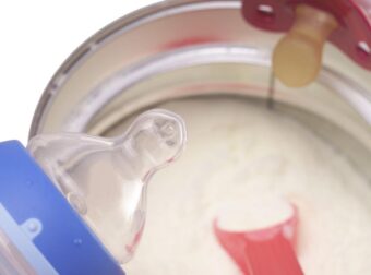 ΕΚΤΑΚΤΟ: Ανάκληση βρεφικών τροφών που πωλούνται και στην Ελλάδα – Βρέθηκε ποντικοφάρμακο