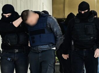 Άγιος Δημήτριος – Έσπασε την σιωπή της η μητέρα 20χρονου: «Ο γιος μου δεν έχει…»