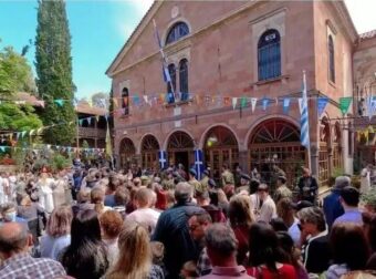 Μανταμάδος: Πάνω από 40.000 προσκυνητές για τον Ταξιάρχη – Το μεγάλο πανηγύρι της πίστης κορυφώνεται στη Λέσβο