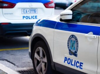 Σοκ στη χώρα: Περιπολικό παρέσυρε 12χρονη έξω από… – Η κατάσταση του άτυχου κοριτσιού
