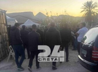 “Παιδί μου, δε σε γλίτωσα”: Σκηνές αρχαίας τραγωδίας στο σπίτι του 20χρονου Νικήτα – Ντυμένος γαμπρός στο φέρετρο