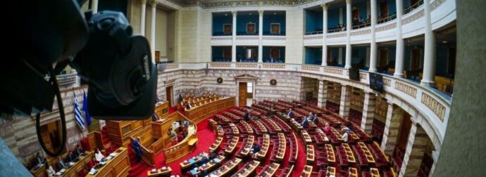 ΣΑΛΟΣ ΜΕ ΤΑ ΠΟΘΕΝ ΕΣΧΕΣ: ΑΥΤΟΣ ΕΙΝΑΙ Ο ΠΙΟ ΠΛΟΥΣΙΟΣ ΠΟΛΙΤΙΚΟΣ ΤΗΣ ΕΛΛΑΔΑΣ