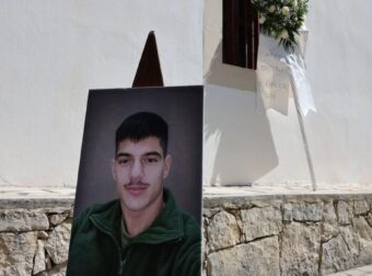 ΔΕΝ ΕΧΕΤΕ ΙΕΡΟ: ΤΙ ΕΚΑΝΑΝ ΣΤΟΝ ΤΑΦΟ ΤΟΥ ΝΙΚΗΤΑ ΜΙΑ ΒΔΟΜΑΔΑ ΜΕΤΑ ΤΗ ΔΟΛΟΦΟΝΙΑ ΤΟΥ