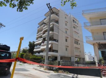 ΧΕΙΡΟΥΡΓΗΣΑΝ ΤΗΝ 17ΧΡΟΝΗ ΠΟΥ ΕΠΕΣΕ ΣΤΗΝ ΗΛΙΟΥΠΟΛΗ: ΔΥΣΤΥΧΩΣ ΕΠΑΘΕ…