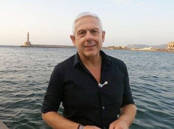 Τάσος Δούσης: «Είμαι το ζωντανό παράδειγμα ενός αποτυχημένου» – Παρέμβαση γροθιά για τις πανελλήνιες, τους γονείς και τα παιδιά