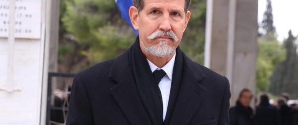 Έκτακτη είδηση για Παύλο Ντε Γκρες
