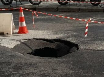 Παραλύει η Αθήνα – μεγάλη καταστροφή τώρα κατέρρευσε το οδόστρωμα