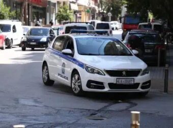 Συμπλοκή στην Καλλιθέα: Ένοικος ήρθε στα χέρια με διαρρήκτες – Συνελήφθησαν και οι τρεις