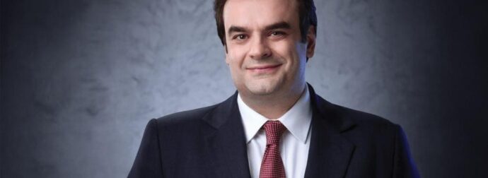 Πιερρακάκης: Αυξάνεται το ακατάσχετο των λογαριασμών στα €1600