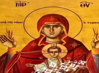 Σoκ. Πήγαν να μετακινήσουν τη Θαυματουργή εικόνα της Παναγιάς όμως τους περίμενε μια δυσάρεστη έκπληξη