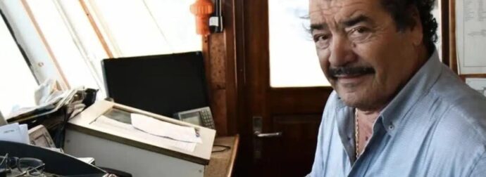 ΘΛΙΨΗ ΣΤΙΣ ΜΙΚΡΕΣ ΚΥΚΛΑΔΕΣ – ΕΦΥΓΕ ΑΠΟ ΤΗ ΖΩΗ Ο ΚΑΠΕΤΑΝ ΓΙΑΝΝΗΣ ΣΚΟΠΕΛΙΤΗΣ , Η «ΨΥΧΗ» ΤΩΝ ΝΗΣΙΩΝ