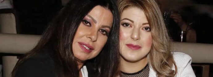 ΘΛΙΨΗ ΓΙΑ ΤΗΝ ΑΝΤΖΕΛΑ ΔΗΜΗΤΡΙΟΥ: ΜΑΘΕΥΤΗΚΕ ΓΙΑ ΤΗΝ ΜΟΝΑΚΡΙΒΗ ΚΟΡΗ ΤΗΣ