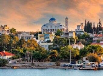 Μονοήμερη στη Σαλαμίνα: Το πιο «παρεξηγημένο» νησί του Σαρωνικού που αξίζει μια ευκαιρία