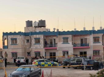 Το χρονικό της τραγωδίας στην Κύπρο: Πώς εγκλωβίστηκαν τα δύο αδέρφια, 8 και 10 ετών, στο αυτοκίνητο -Είχαν έρθει για διακοπές