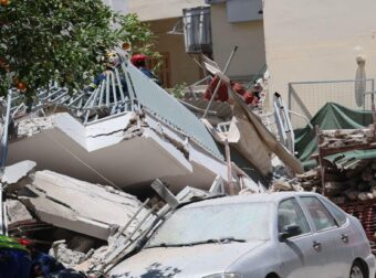 Πετράλωνα: Πληροφορίες ότι αγνοούνται μία ηλικιωμένη και μία φοιτήτρια – Έγιναν 5 προσαγωγές