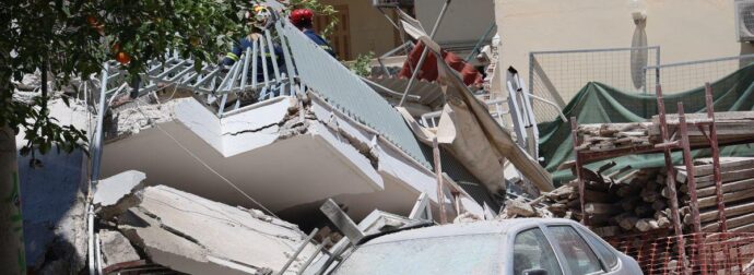 Πετράλωνα: Πληροφορίες ότι αγνοούνται μία ηλικιωμένη και μία φοιτήτρια – Έγιναν 5 προσαγωγές
