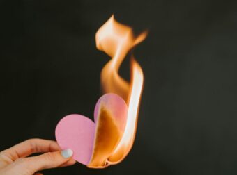 Χωρισμός βόμβα για διάσημο ζευγάρι της ελληνικής showbiz – Τον έπιασε με άλλη