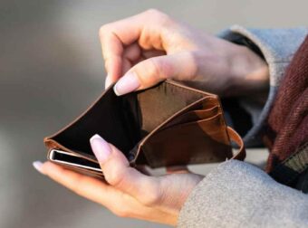 Σε στασιμότητα οι μισθοί την τελευταία διετία