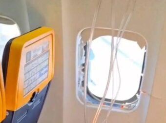 Στιγμές πανικού σε πτήση της Ryanair από Θεσσαλονίκη: Έσπασε παράθυρο, τραυματίστηκε επιβάτης