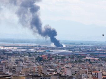 Καλοχώρι: Φυλάκιση 3 ετών στον 70χρονο για τη φωτιά – «Ήθελα να διώξω σφήκες, μου έπεσε το αναμμένο χαρτί»