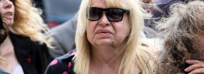 Σοκ: Η στιγμή που όλοι συγκινήθηκαν στην κηδεία της Ρεβενιώτη – «Όταν άνοιξαν το φέρετρο…»