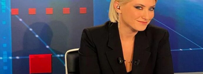 Η μεγάλη ανακοίνωση: Με αυτό το κανάλι υπέγραψε η Σία Κοσιώνη – Η εκπομπή που αναλαμβάνει