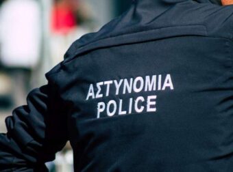 Συναγερμός στο κέντρο της Αθήνας: Συνελήφθη αλλοδαπός με χειροβομβίδα – Θα «χτυπούσε» σπίτι πρώην εισαγγελέα;