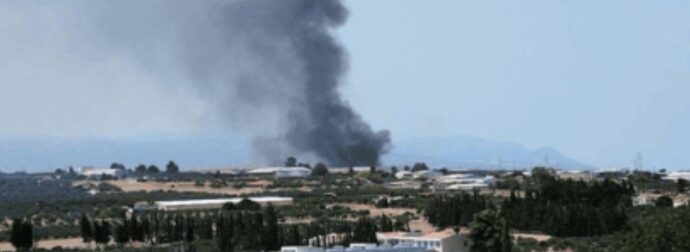 Τραγωδία στην Κορινθία: Εντοπίστηκε άνθρωπος χωρίς τις αισθήσεις του – Αλλεπάλληλες εκρήξεις στο εργοστάσιο