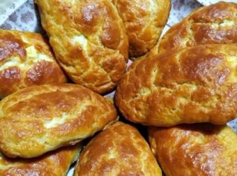 Τυρόπιτες κουρού εύκολες και αφράτες