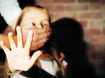 Φρίκη στον Αλμυρό: 41χρονος βίαζε την 9χρονη θετή κόρη του όσο η γυναίκα του έλειπε στην Αλβανία
