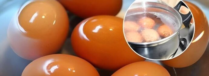 Μην πετάτε ποτέ το νερό από τα βραστά αυγά στον νεροχύτη – Η απλή χρήση που μπορεί να βοηθήσει τα φυτά σας
