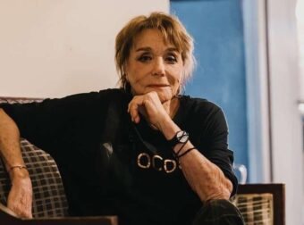 Μπέτυ Αρβανίτη: Η εξομολόγηση για τη ζωή, τον έρωτα και το θέατρο – «Η επιθυμία δεν φεύγει ποτέ»