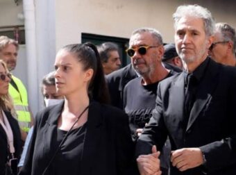 Μόλις έγινε γνωστό για την κηδεία του Δημήτρη Κόκοτα: Τι απόφασισε η σύζυγός του