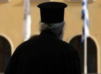 ΣOK: Γνωστός ιερέας στο εδώλιο για ασέλγεια σε βάρος 12χρονης
