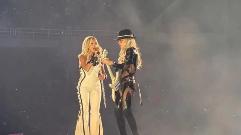 Συναυλία Άννας Βίσση: Άννα Βίσση και η Orianthi ξεσήκωσαν το ΟΑΚΑ – Βίντεο